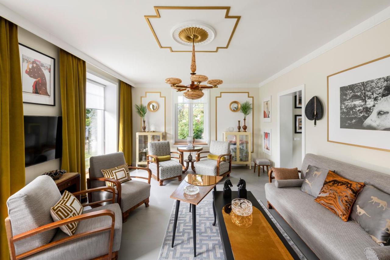 Suite With Private Bathroom At Three Bedroom Interwar Villa Grabyte With Daily Spaces To Share By Pine Forest On The Bank Of The River- 8Min By Car From Old Town Kaunas Kültér fotó