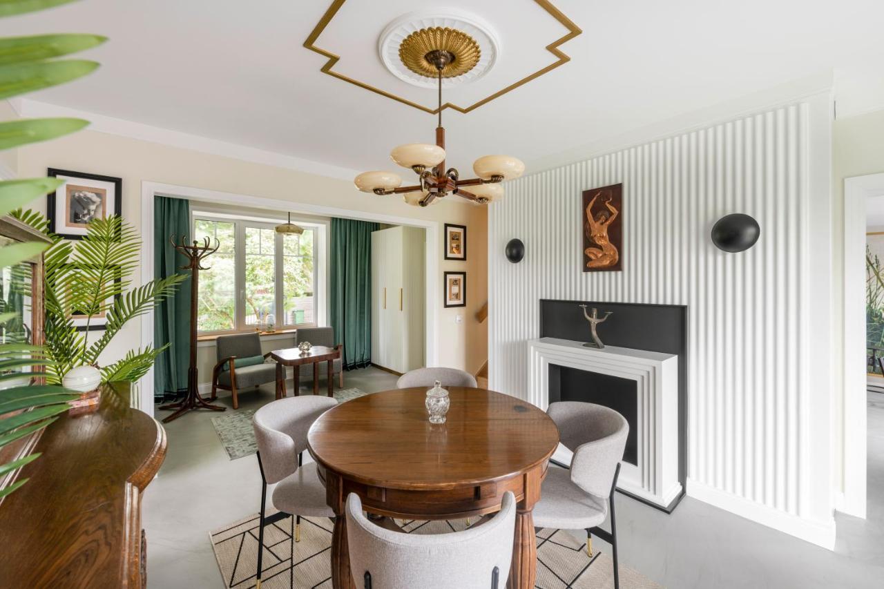 Suite With Private Bathroom At Three Bedroom Interwar Villa Grabyte With Daily Spaces To Share By Pine Forest On The Bank Of The River- 8Min By Car From Old Town Kaunas Kültér fotó