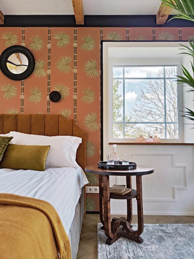 Suite With Private Bathroom At Three Bedroom Interwar Villa Grabyte With Daily Spaces To Share By Pine Forest On The Bank Of The River- 8Min By Car From Old Town Kaunas Kültér fotó
