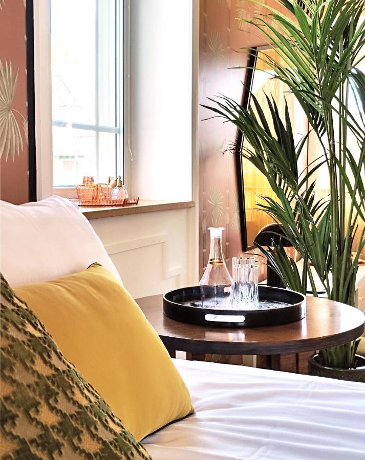 Suite With Private Bathroom At Three Bedroom Interwar Villa Grabyte With Daily Spaces To Share By Pine Forest On The Bank Of The River- 8Min By Car From Old Town Kaunas Kültér fotó